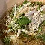 チャイナレストラン 一品香 - 鶏とお野菜のラーメンは出汁旨い
