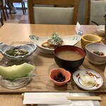 ヒポクラティック サナトリウム - 晩　正食　ズワイガニとタラのハンバーグ