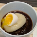 関西パビリオン 和歌山ゾーン - 和華牛ハンバーグ
      ハンバーグもソースもとびっきりおいしい。ソースをパンにつけるとソースの旨みがさらに引き立つ。給食で出たら、子ども達も大喜び間違いなし。