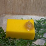 関西パビリオン 和歌山ゾーン - 人参のテリーヌ
      ゆら早生みかんを使用したジャムが人参の甘みときれいにまとまる。舌ざわりよく美味。