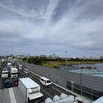 轍 - 近くの谷津干潟、隣の幹線道路の混雑とは対照的