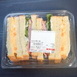 ディオ - ハムとたまごのミックスサンド (税抜)199円 ※開封後 (2025.10.02)