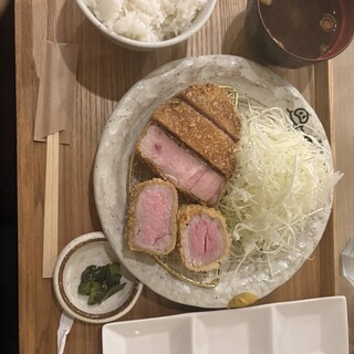 ゆうとん メニュー写真 : 厚切りレアとんかつ ゆうとん 守山店 - 新守山