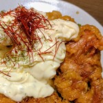 地鶏と網焼き 個室居酒屋 鶏匠 - 自家製タルタルチキン南蛮アップ