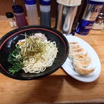 吉田家 - 2025年9月　油そば＋ギョウザ　800＋400円