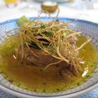 横濱元町 霧笛楼 - フランスランド産フォアグラの網焼き 蕪のローストと若西洋葱のエチュベと共にポトフー仕立て トリュフ風味 (2014/10)