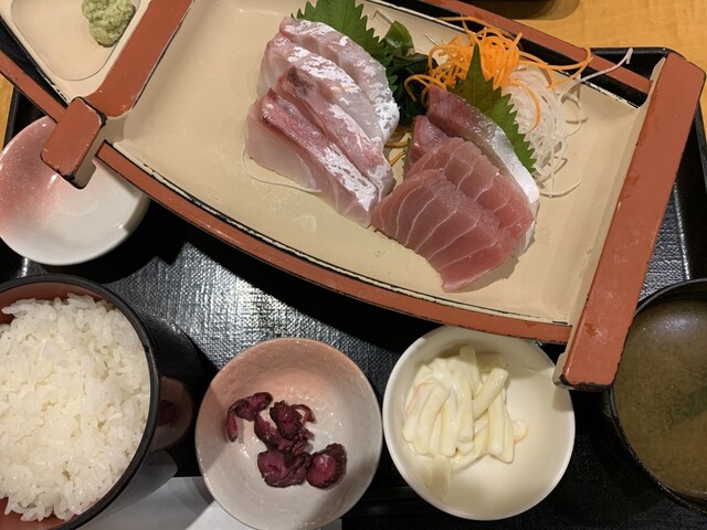 Sakanaya Dojo Uosen Suisan Sugamoekimaeten