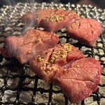 炭火焼肉しんちゃん - 