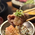 炭火焼肉しんちゃん - 