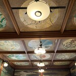 パンドラ - 天井の装飾も素敵