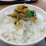 東部湯の丸サービスエリア 上り フードコート - ご飯に乗せて