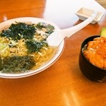 食堂 むてき  - むてきセット（Aセット：えりもラーメン＆うに丼ミニ）