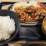 鉄板焼 博多天神ホルモン - 料理写真: