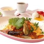 【コク旨・絶品】ナスと肉味噌のオムライス 1,480円（税込 1,628円）