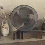 蕎麦喰い処 利めい庵 - 骨董品の扇風機