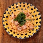 日本酒 ト ワイン 岡野 - ホタテの明太子バターソース