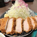 とんかつ 和栗 - ロースカツ定食1200円