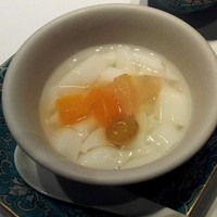 華都飯店 OsakaMetro本町ビル店 - 杏仁豆腐
