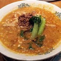 華都飯店 OsakaMetro本町ビル店 - 坦々麺