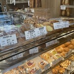 ポワンタージュ - ショーケース（ベーコンエピ）