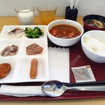 ホテルマイステイズ - 料理写真:カレーメイン。あとイカ