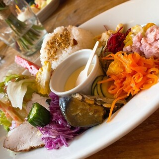 ユリの森 口コミ一覧 : CAFE Yuri no Mori （カフェ ユリ ノ モリ） - 白鷺