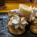 くしや - アイスクリーム、バナナ、生クリームがサンドされています！