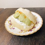 ツェルマット - ピスタチオクリームとコーヒーソイバターサンド(253円)