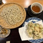 あきしの - あきしの　蕎麦かき揚げ天ざる　2,150円