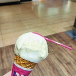 サーティワンアイスクリーム - 料理写真:ミルキーミルキー