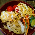 牧場直営 焼肉ふじの蔵 - サラダバーから