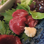 炭火焼酒亭ローリンストーン - 蝦夷鹿 刺３点盛り　ズームアップ