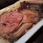炭火焼酒亭ローリンストーン - 名物／豪州産骨付きラムロース　ズームアップ