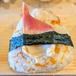 まるみや商店 - ホッキおむすび