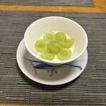 スイクウ カントニーズ キュイジーヌ 1977 - シャインマスカット杏仁豆腐