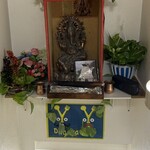 やっぱりインディア - 階段上の神様
      今日はお香が炊かれていた