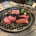 京の虎牛 近江牛焼肉と神戸ビーフ - 