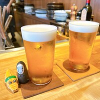 グリル ア ターブル - 生ビールのグラスは小ぶり
                    泡がとてもキレイです(^^♪