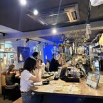 ニンニクバル にょんにょご - 店内は大賑わい！iPhoneのクリーンアップ機能大活躍♪