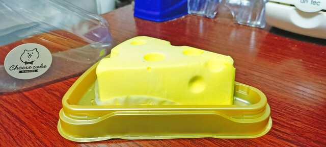 SWEET BOMB 工業高校前｜24時間無人販売のスイーツ専門店