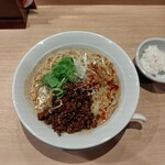 極み担々麺 胡麻と麺 - 