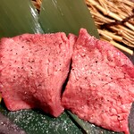 黒毛和牛タンとハラミ 焼肉龍 - 