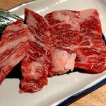 黒毛和牛タンとハラミ 焼肉龍 - 