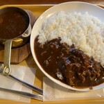 ガンジー - 牛すじ煮込みカレー・大盛　1,640円