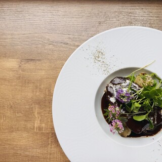 オープンからの人気の牛タンシチューから月替わりメニューまで！