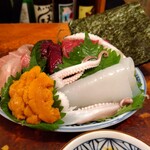 ささの葉 - マグロ三種にイカとウニ