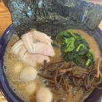 横浜家系ラーメン 伯耆家 - 料理写真: