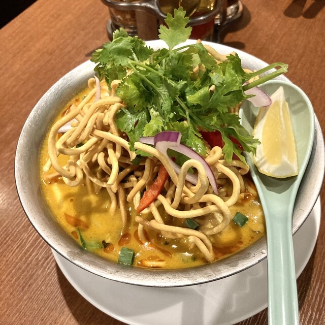 Asian Dining & Bar SAPANA Suidobashi Ten photo 2