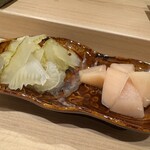 鮨 こん藤 - セロリと新生姜のガリ