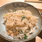 炭割烹 新谷 - 地鶏と松茸の土鍋炊き込みご飯 ◎途中からお出汁を注いでひつまぶしのようにいただくと松茸の香りがさらに引き立ちました